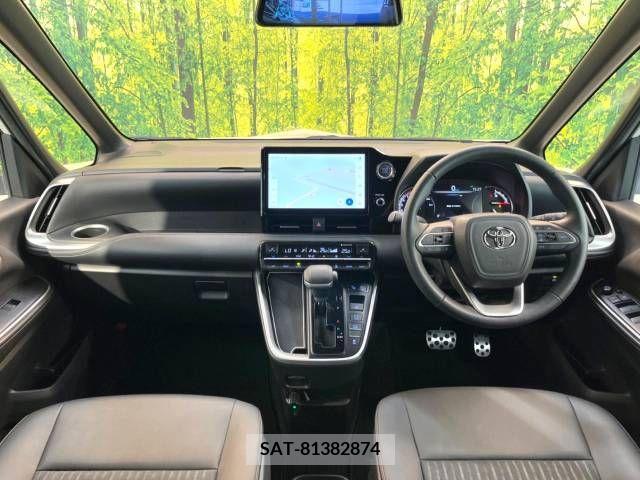 Toyota NOAH 2022-02 365137-1
