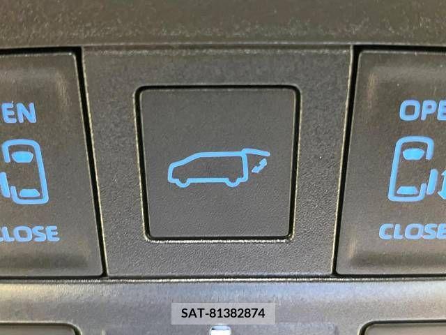 Toyota NOAH 2022-02 365137-5