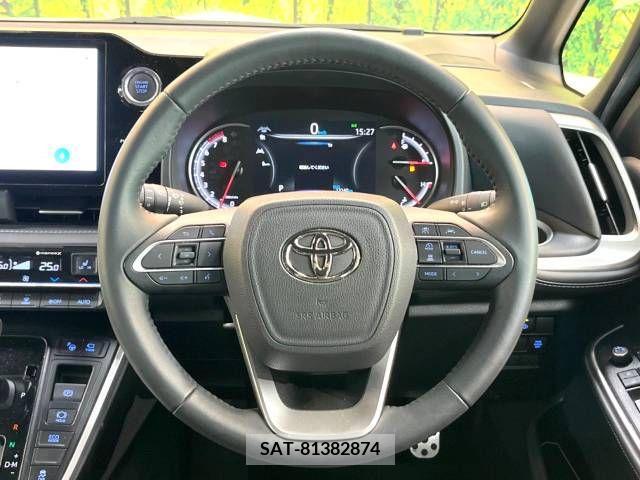 Toyota NOAH 2022-02 365137-12