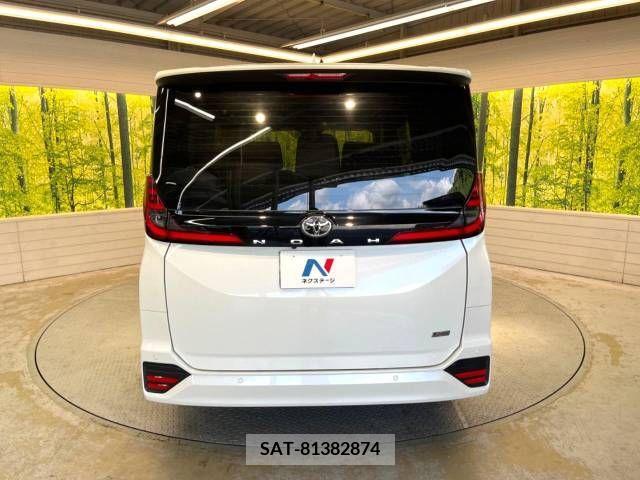 Toyota NOAH 2022-02 365137-16