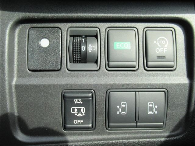 Nissan SERENA 2017-01 6808-14