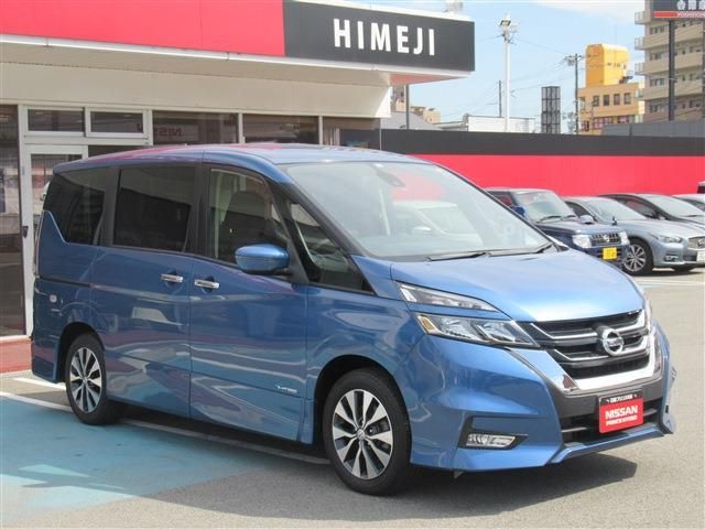 Nissan SERENA 2017-01 6808-23