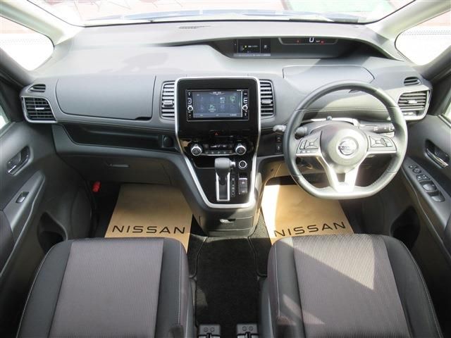 Nissan SERENA 2017-01 6808-1