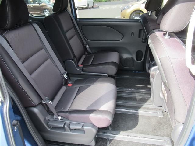 Nissan SERENA 2017-01 6808-4