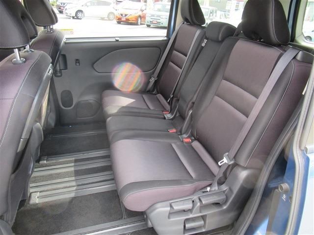 Nissan SERENA 2017-01 6808-7