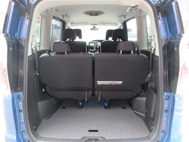 Nissan SERENA 2017-01 6808-19