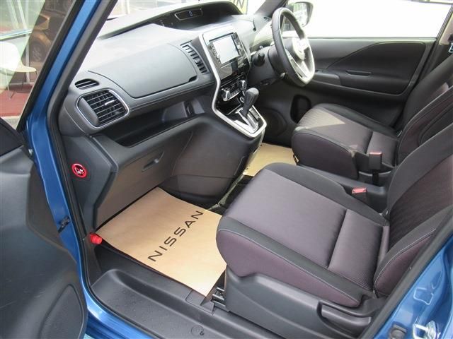 Nissan SERENA 2017-01 6808-6
