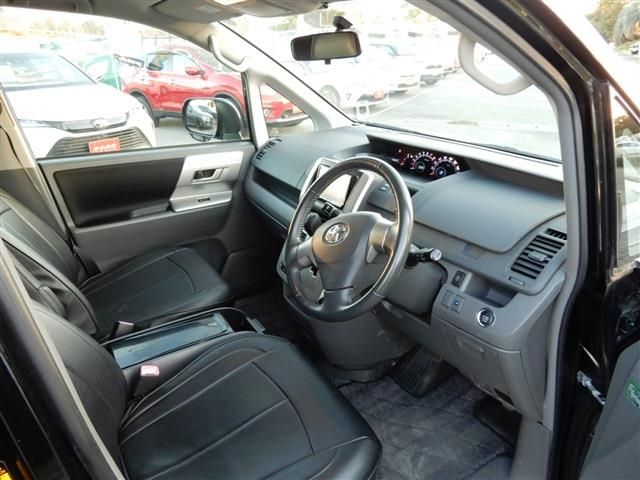Toyota VOXY 2007-07 10749-3