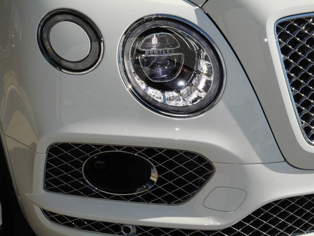 Bentley BENTAYGA 2017-12 14359-28