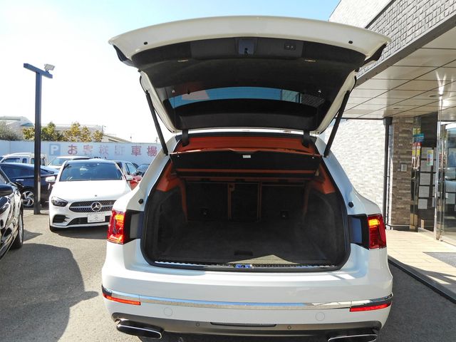 Bentley BENTAYGA 2017-12 14359-26