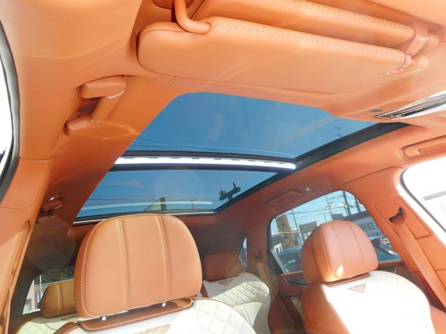 Bentley BENTAYGA 2017-12 14359-8