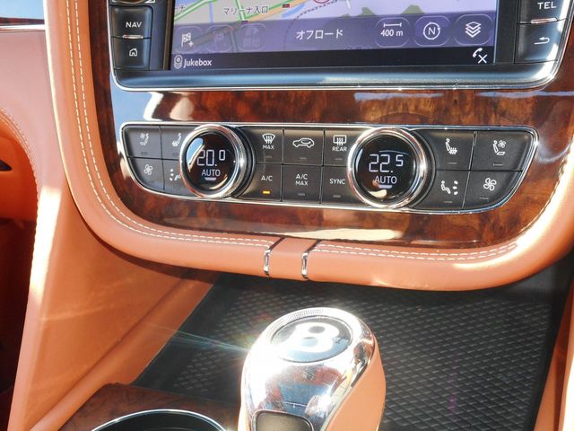 Bentley BENTAYGA 2017-12 14359-13