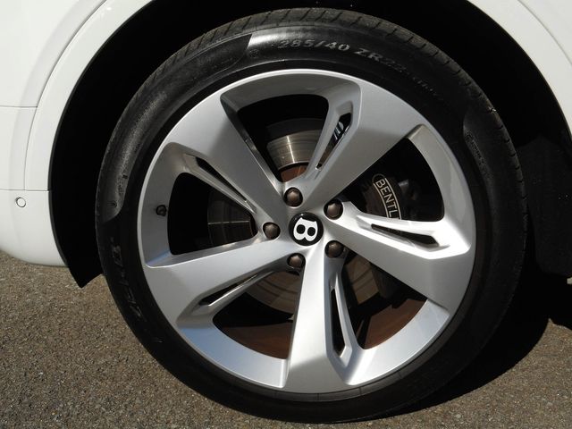 Bentley BENTAYGA 2017-12 14359-27