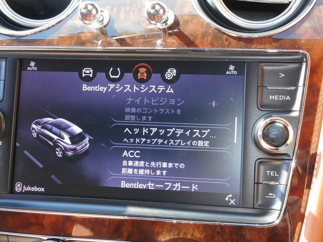 Bentley BENTAYGA 2017-12 14359-12