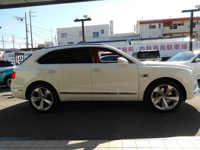 Bentley BENTAYGA 2017-12 14359-5