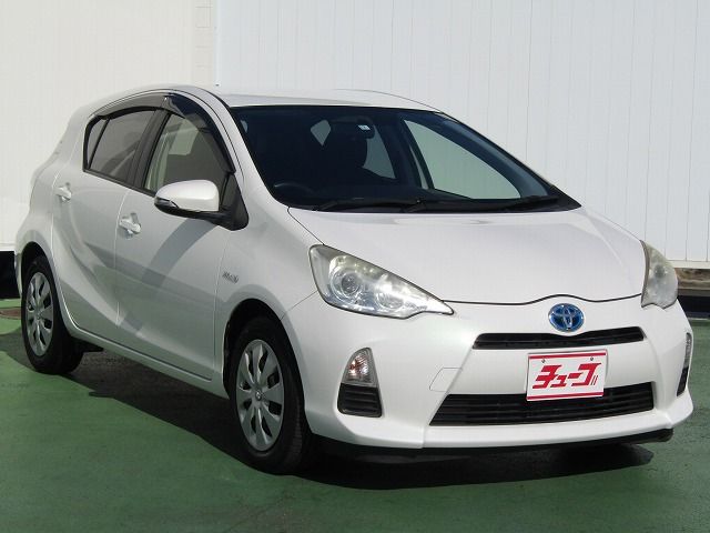 Toyota AQUA 2012-12 11555-6