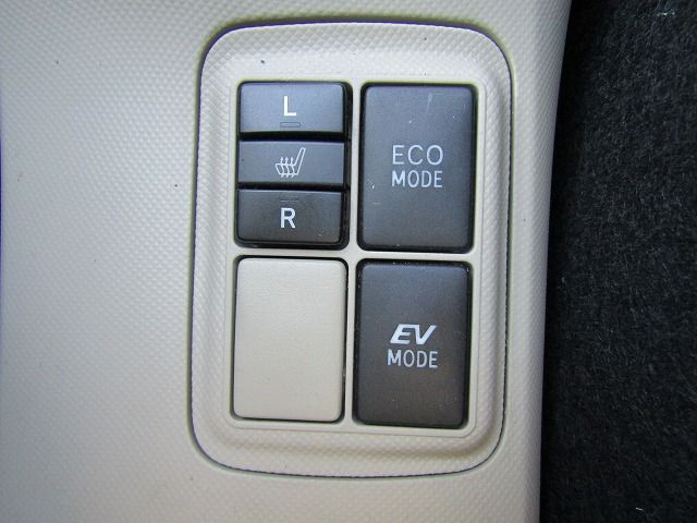 Toyota AQUA 2012-12 11555-15