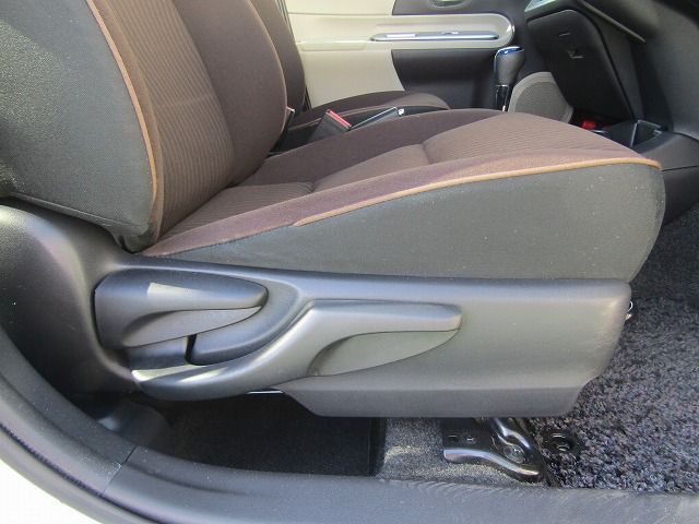 Toyota AQUA 2012-12 11555-11