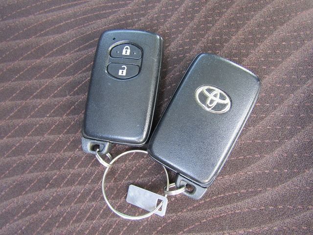 Toyota AQUA 2012-12 11555-22