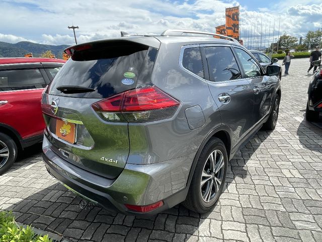 Nissan X-TRAIL 2019-02 24269-1