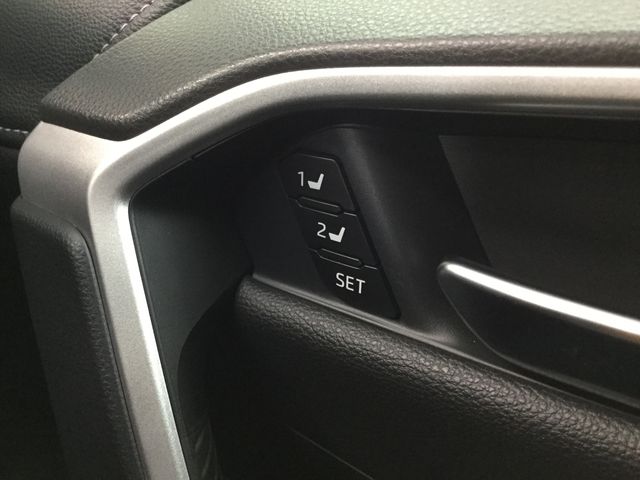 Toyota RAV4 2021-04 4428-8