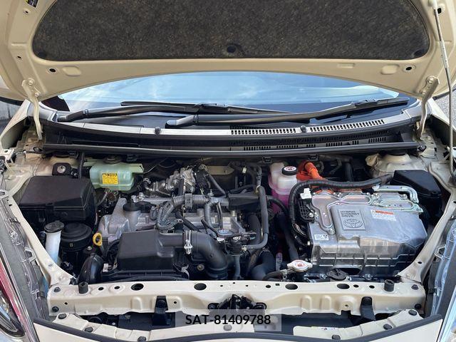 Toyota AQUA 2017-08 377473-28