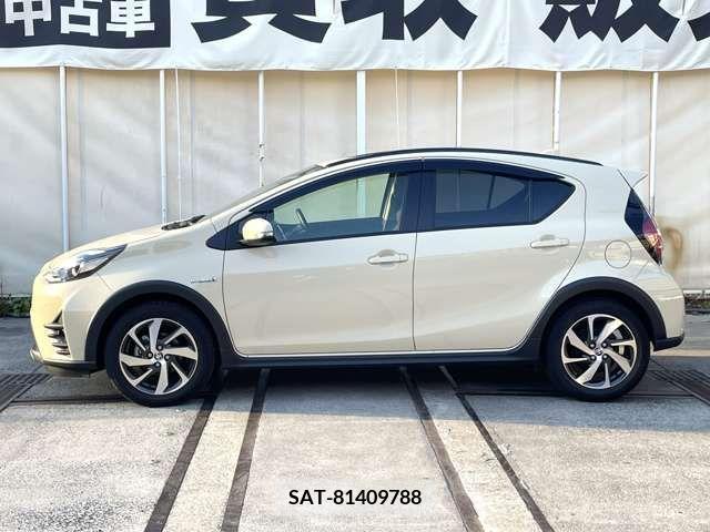 Toyota AQUA 2017-08 377473-3