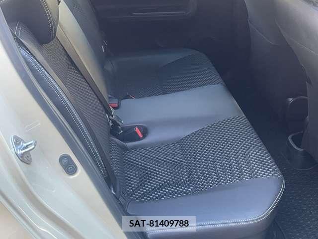 Toyota AQUA 2017-08 377473-16