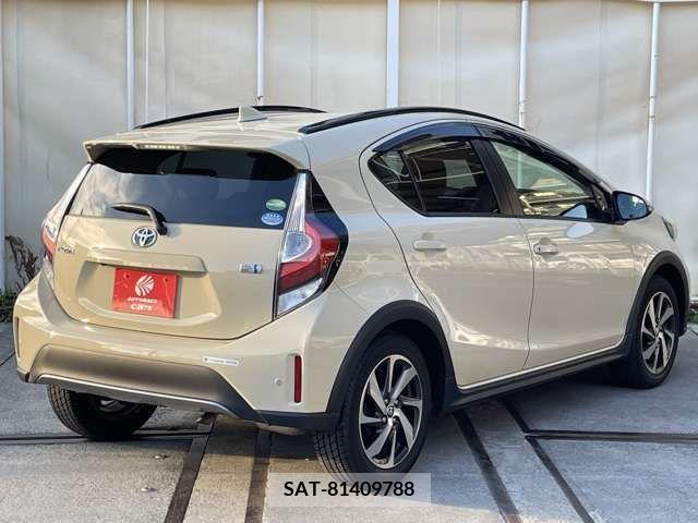 Toyota AQUA 2017-08 377473-2