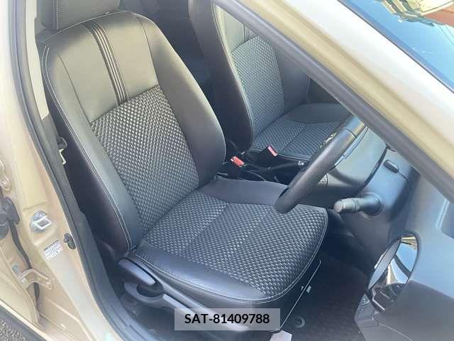 Toyota AQUA 2017-08 377473-12