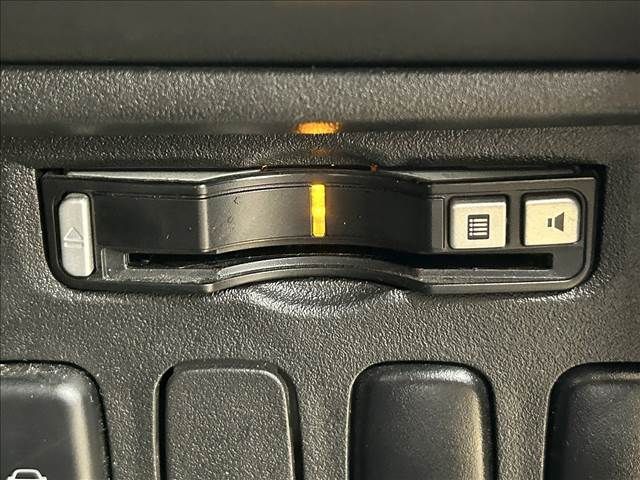 Mitsubishi DELICA D5 2013-02 185297-5