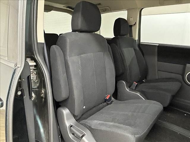 Mitsubishi DELICA D5 2013-02 185297-9