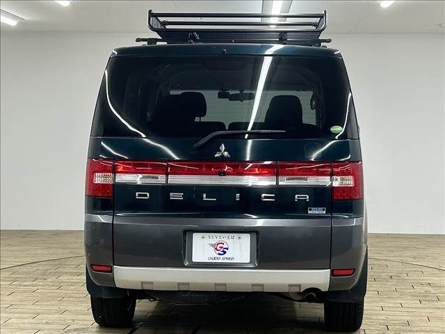 Mitsubishi DELICA D5 2013-02 185297-12
