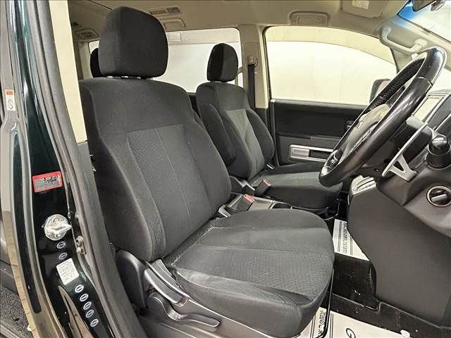 Mitsubishi DELICA D5 2013-02 185297-8
