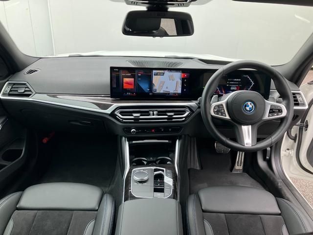 Bmw 3 SERIES 2022-11 3135-1