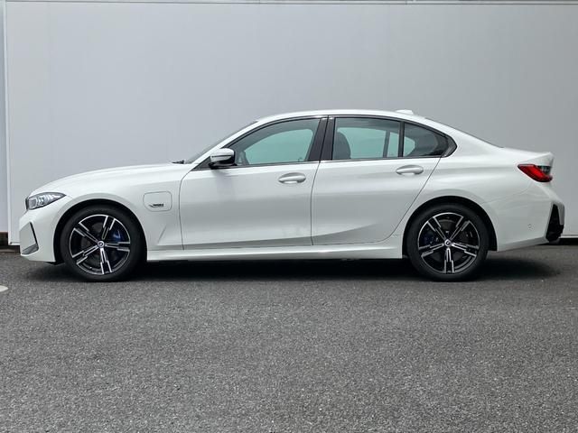 Bmw 3 SERIES 2022-11 3135-11