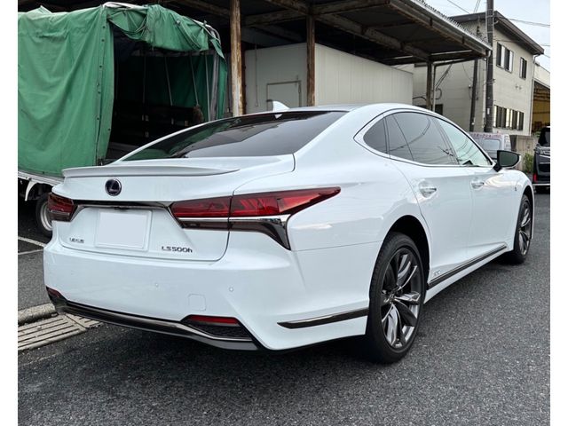 Lexus LS 2018-01 7200-3