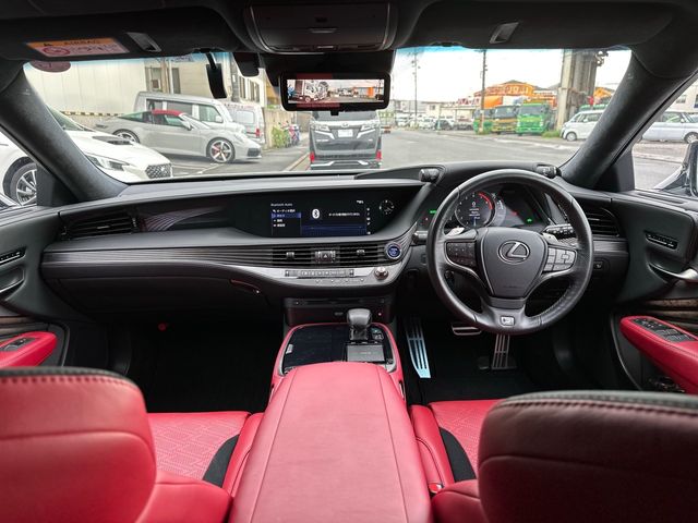 Lexus LS 2018-01 7200-1