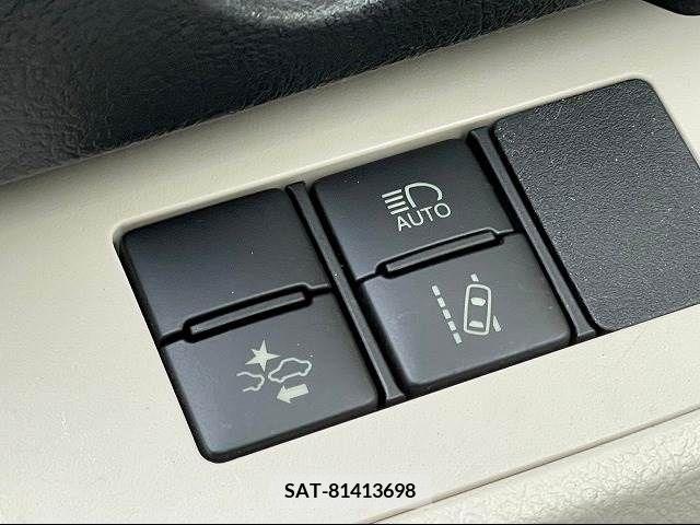 Toyota SIENTA 2016-05 220498-4
