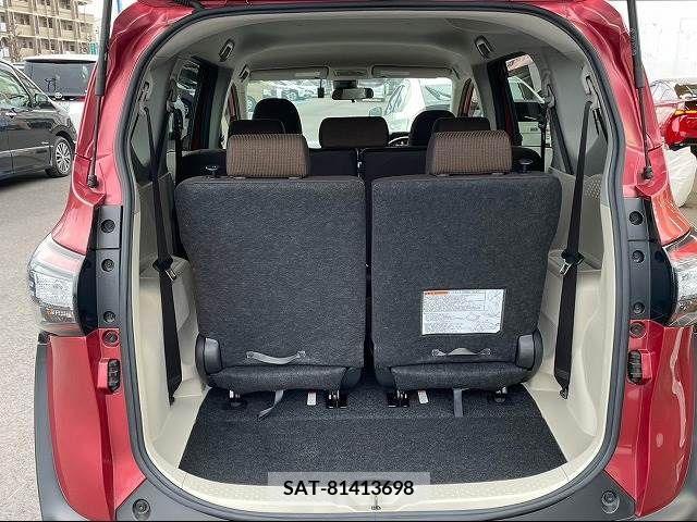 Toyota SIENTA 2016-05 220498-19
