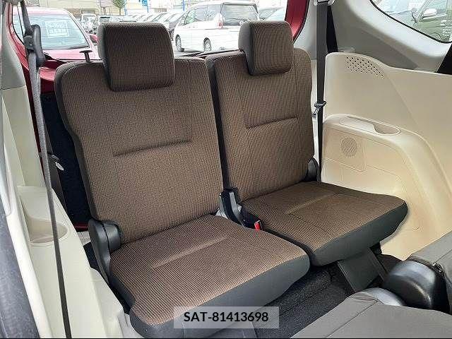 Toyota SIENTA 2016-05 220498-15