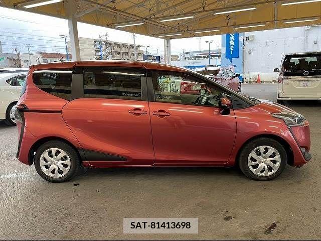 Toyota SIENTA 2016-05 220498-17