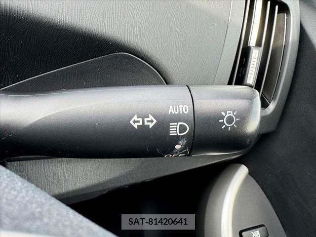 Toyota PRIUS 2013-09 322128-23