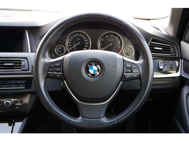 Bmw 5 SERIES 2014-10 2204-9