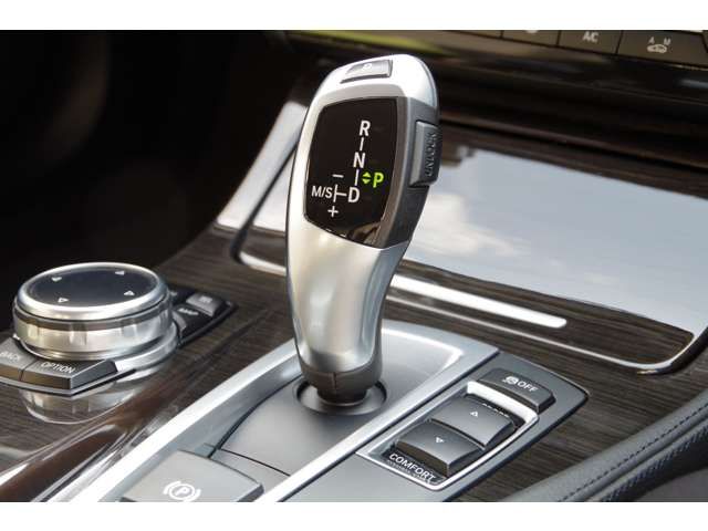 Bmw 5 SERIES 2014-10 2204-12