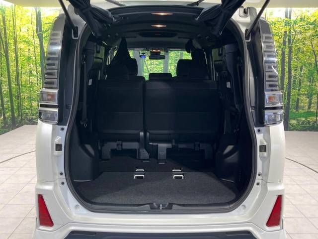 Toyota VOXY 2017-11 16833-11