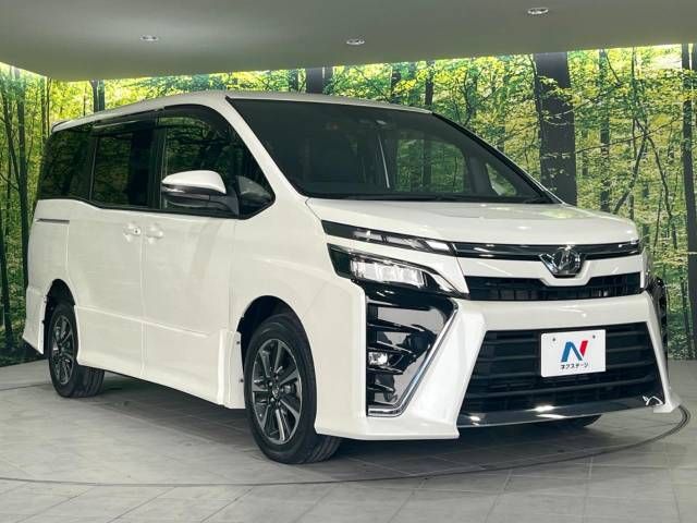 Toyota VOXY 2017-11 16833-17