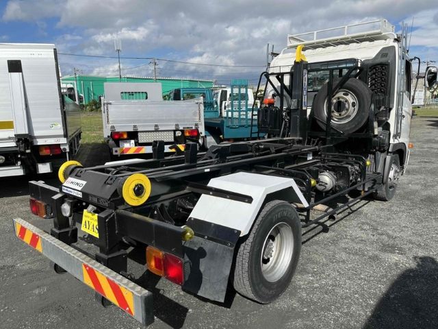Hino RANGER 2011-02 6687-2