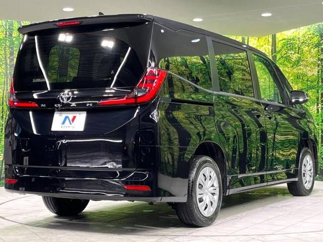 Toyota NOAH 2023-04 195212-18