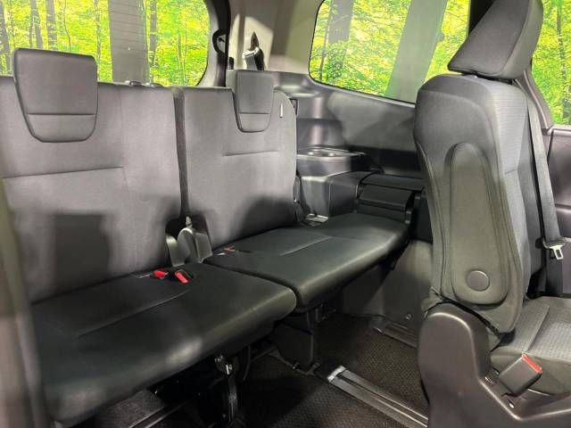 Toyota NOAH 2023-04 195212-10